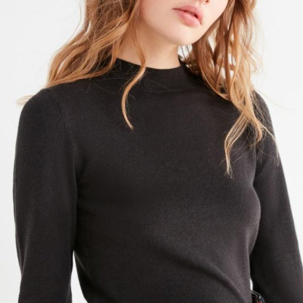 UO Fine Knit Mock-Neck Sweater, Black M